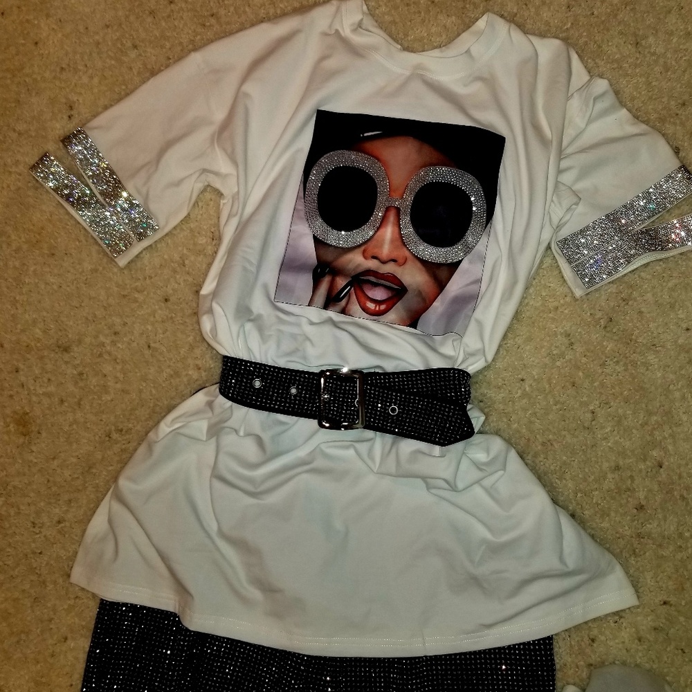 Bling Rhinestone Tee - Picture 2 of 2